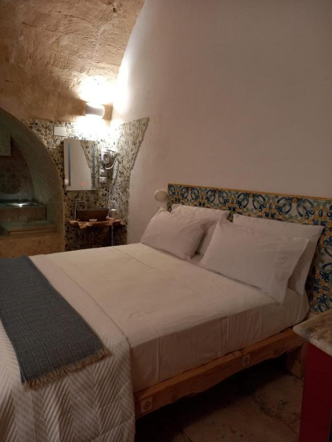 Bed and Breakfast Dioniso Bed & Wellness Таранто Экстерьер фото